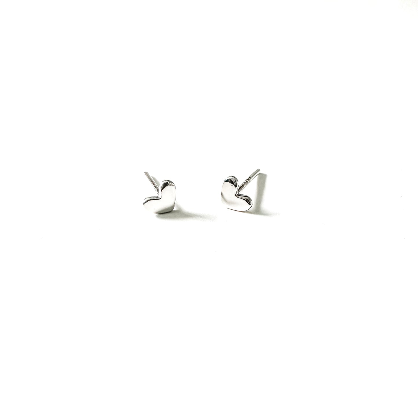 Dainty Heart Earring